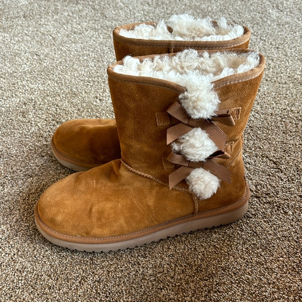 Women’s kookaburra by Ugg’s boots